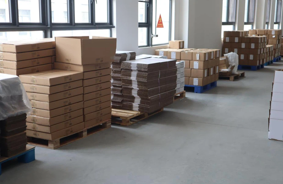 Packaging bag Swiss customers group photo Packaging bag Swiss customers group photo