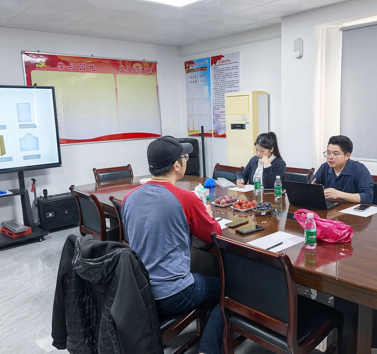 Taiwanese Clients Visit Factory for Inspection and Tour Taiwanese Clients Visit Factory for Inspection and Tour