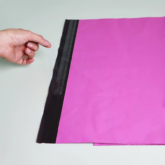 Pink mailing bag Pink mailing bag